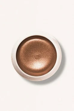 Blush highlighter