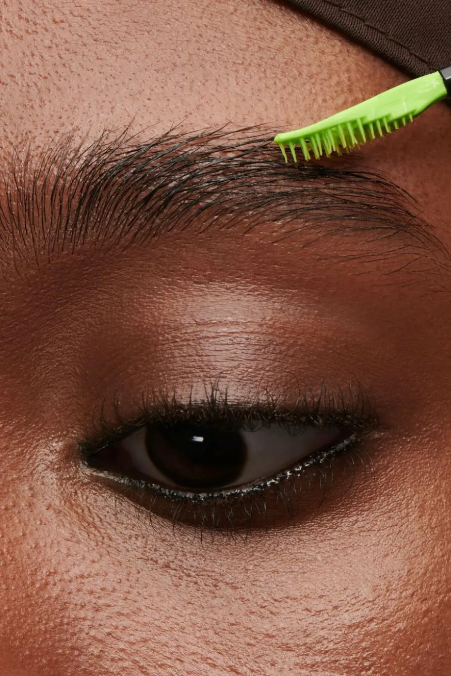 Gel à sourcils fixateur