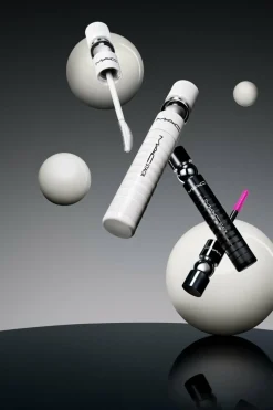 Mascara volume et longueur noir M·A·C Stack Mega Brush