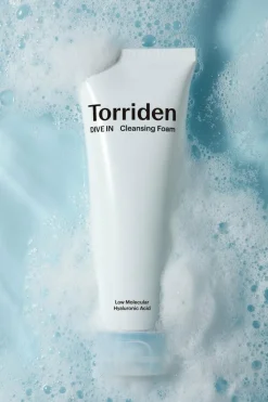 Mousse nettoyante à l’acide hyaluronique