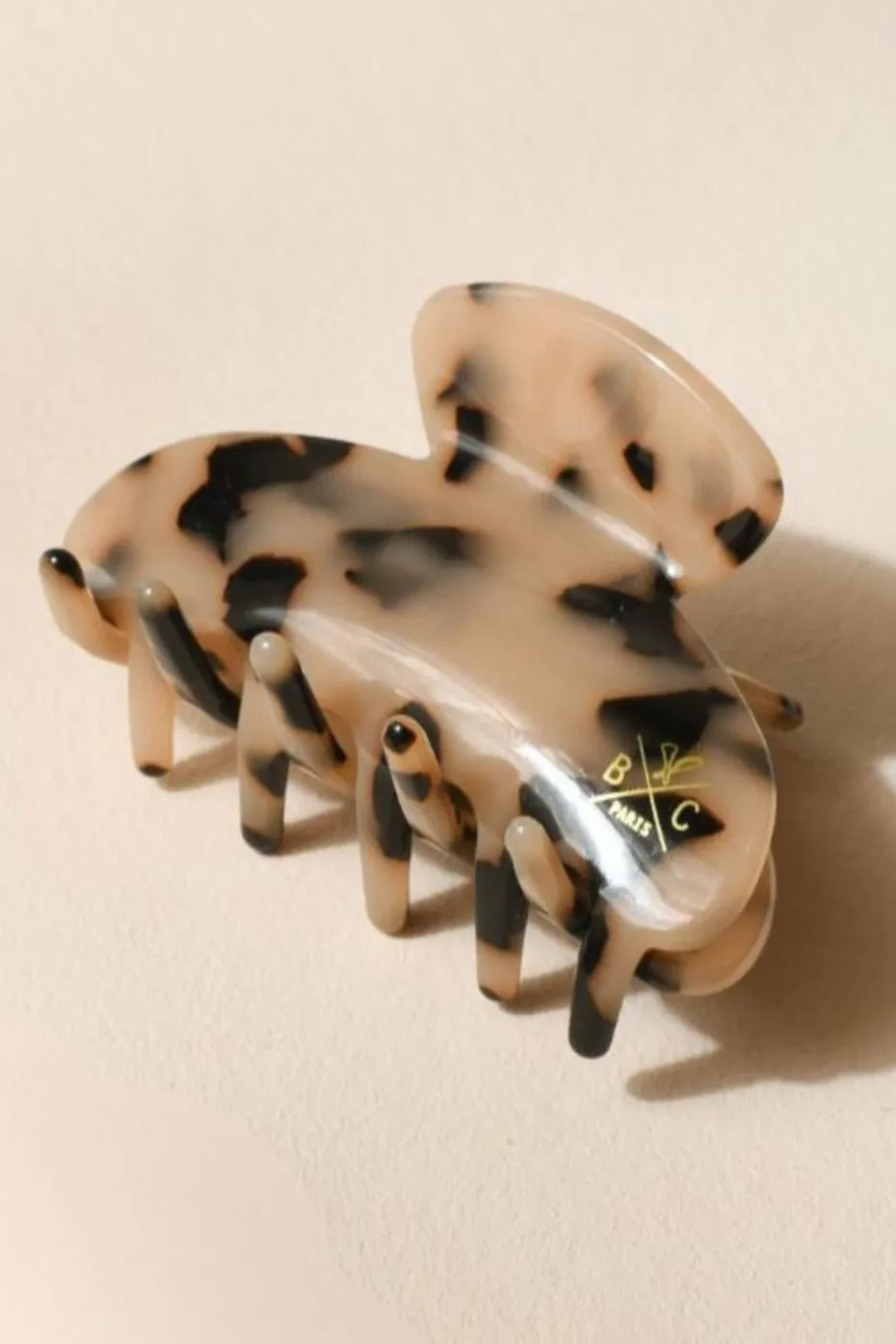 Pince écaille